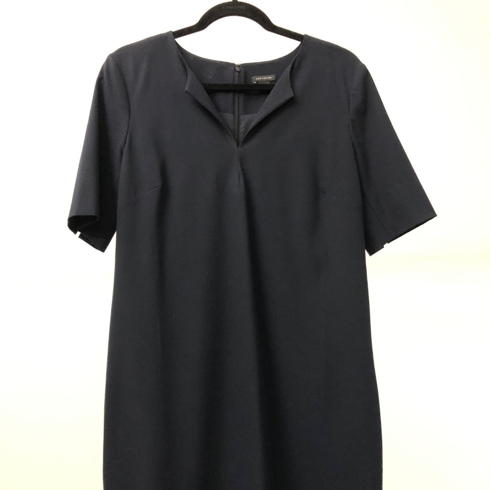 Ann Taylor navy short sleeve shift dress